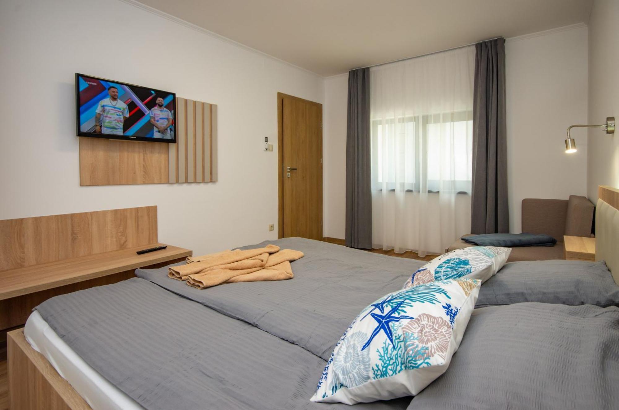 Csaladi Kikoeto Apartman غيولا المظهر الخارجي الصورة