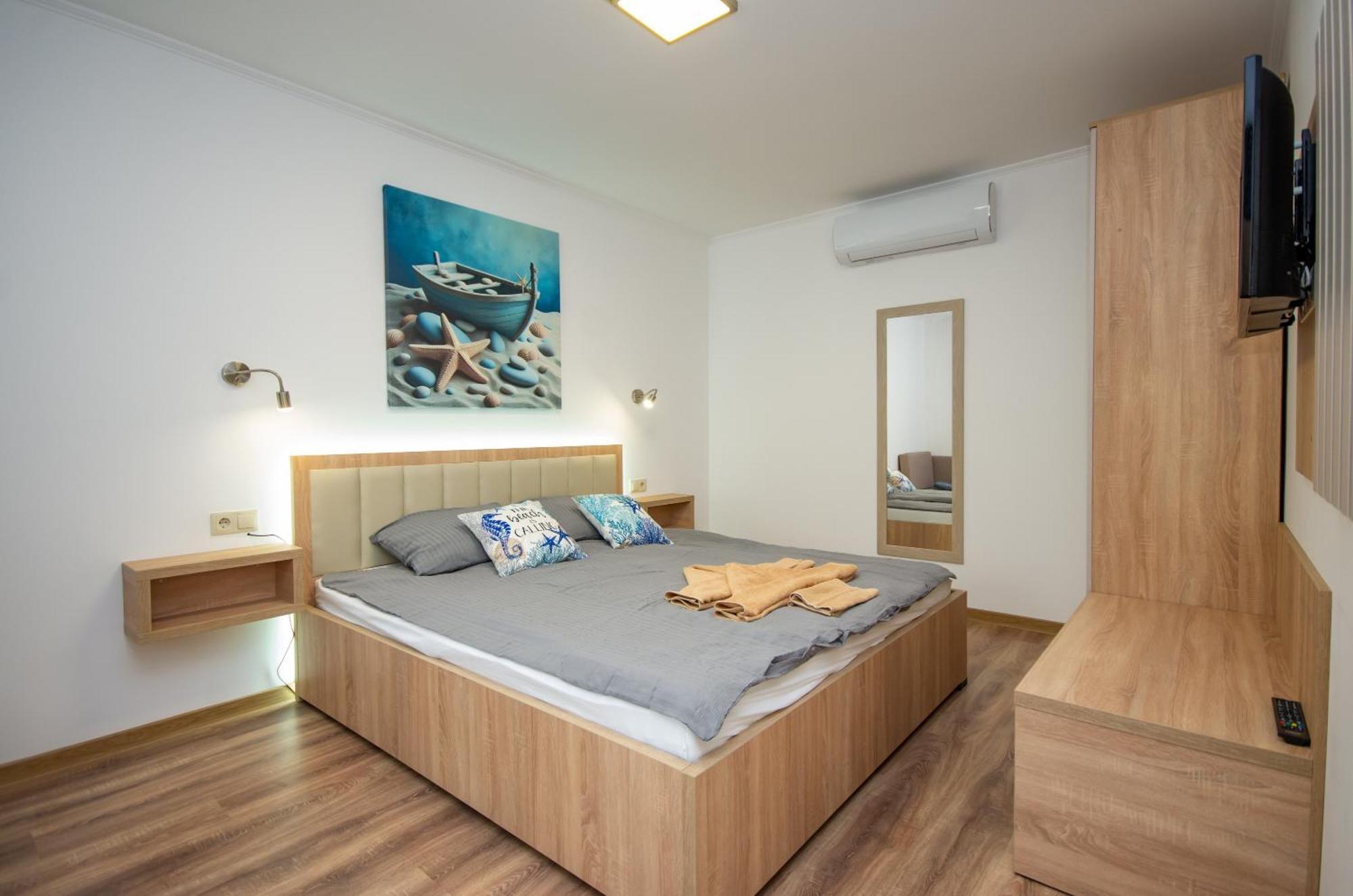 Csaladi Kikoeto Apartman غيولا المظهر الخارجي الصورة
