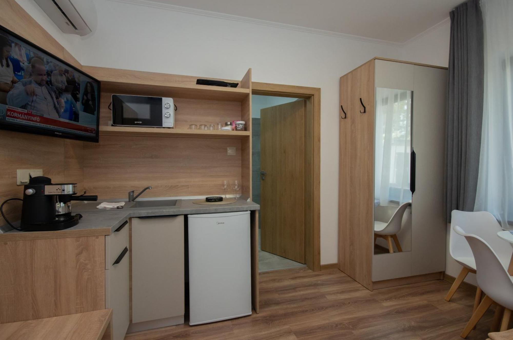 Csaladi Kikoeto Apartman غيولا المظهر الخارجي الصورة
