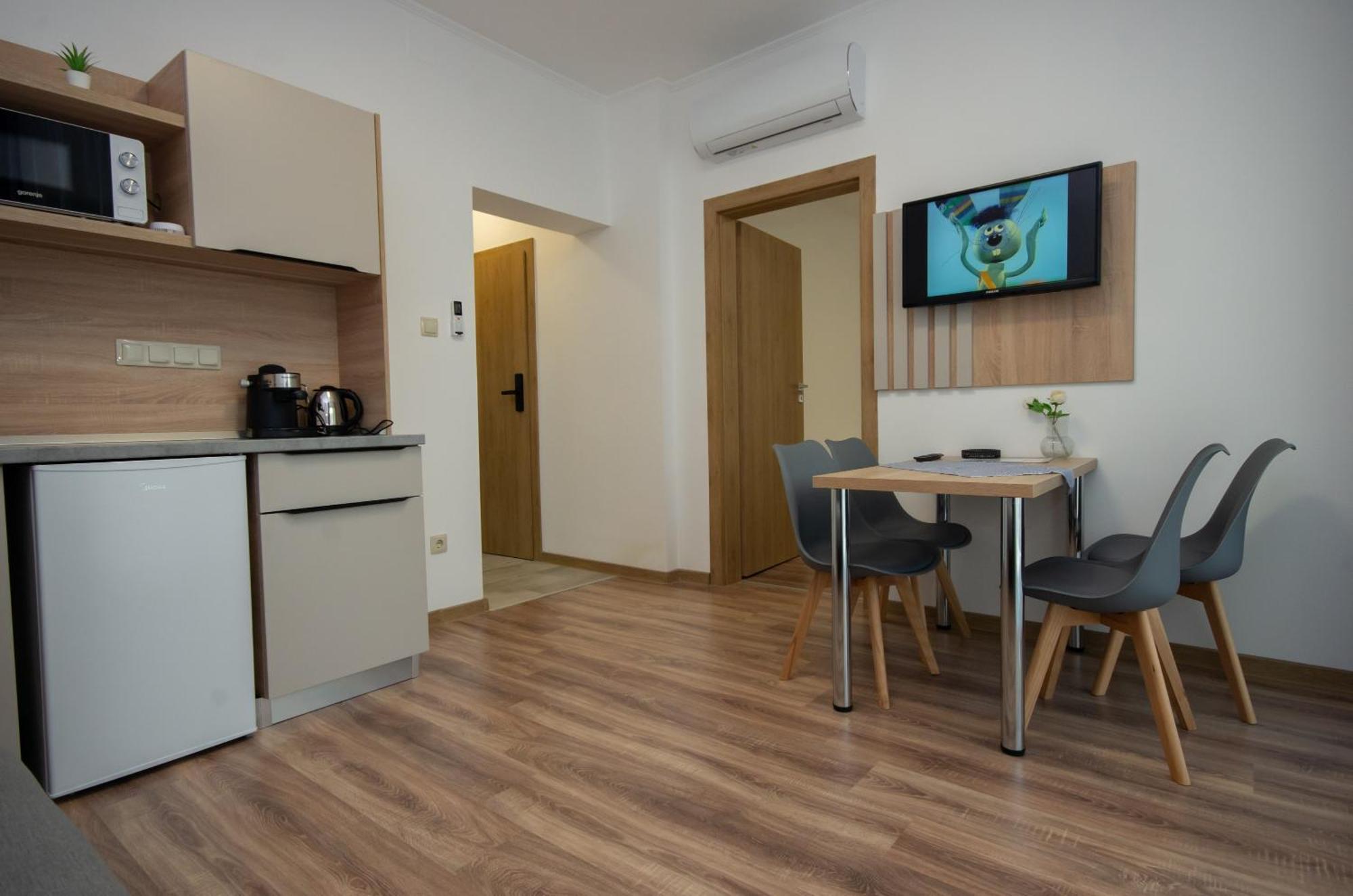 Csaladi Kikoeto Apartman غيولا المظهر الخارجي الصورة