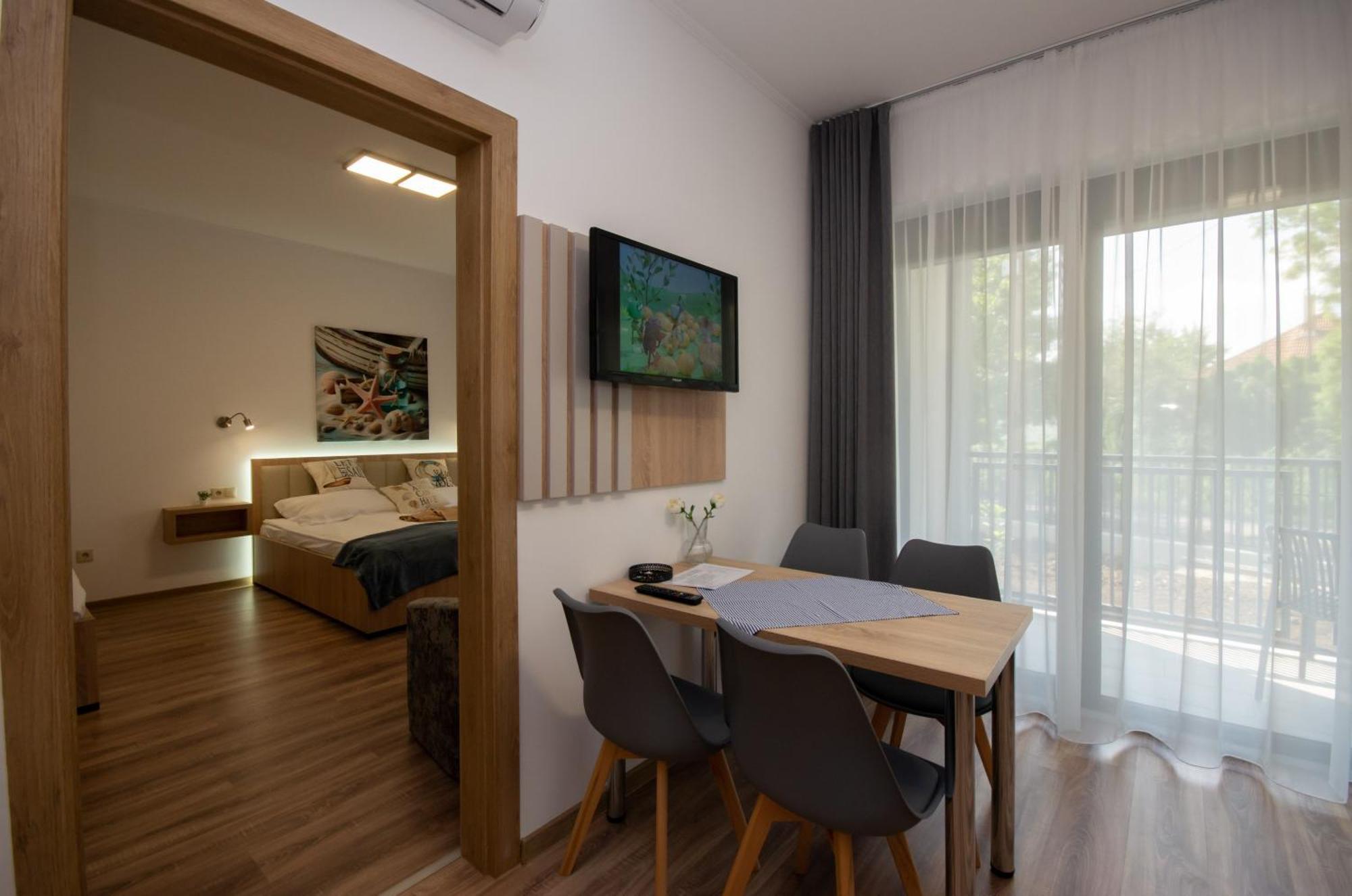 Csaladi Kikoeto Apartman غيولا المظهر الخارجي الصورة