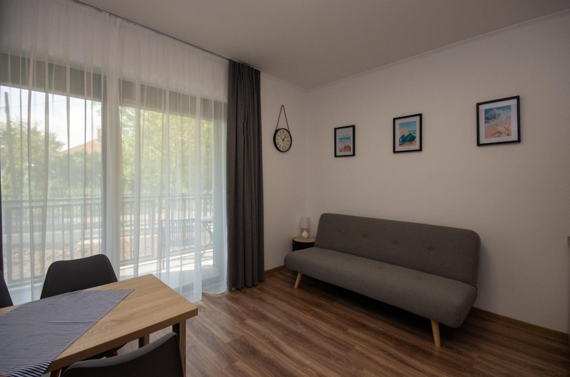 Csaladi Kikoeto Apartman غيولا المظهر الخارجي الصورة